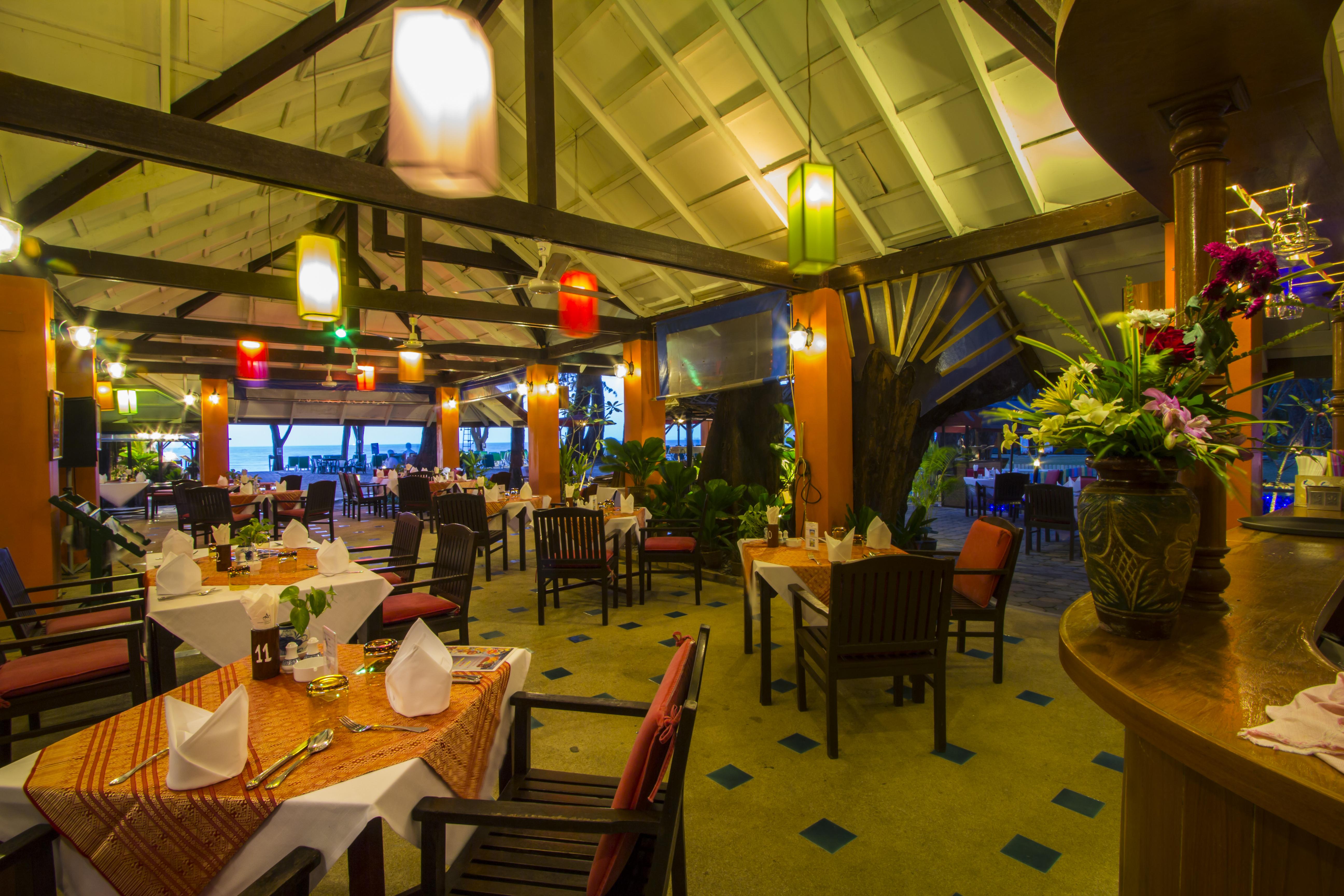 Amora Beach Resort Phuket Praia de Bang Tao Exterior foto